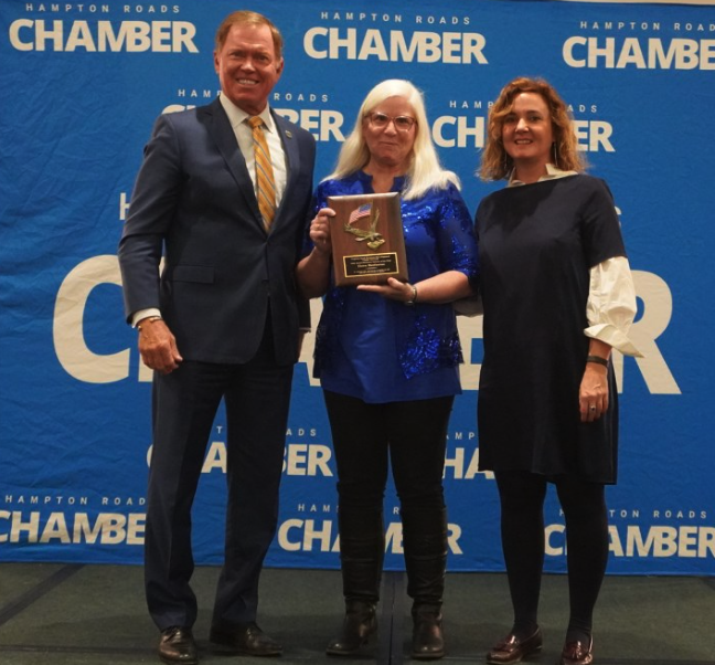 Dawn Brotherton accepts award